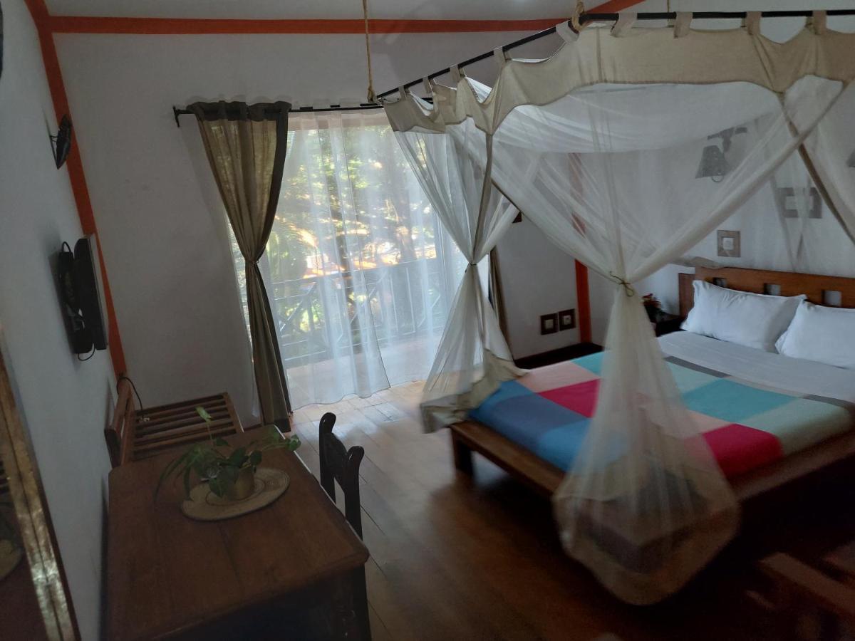 איבאטו Island Continent Hotel מראה חיצוני תמונה