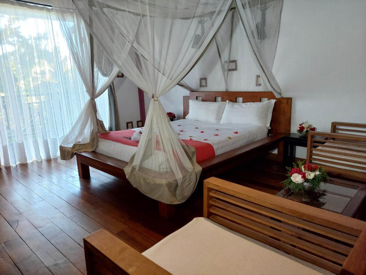 איבאטו Island Continent Hotel מראה חיצוני תמונה