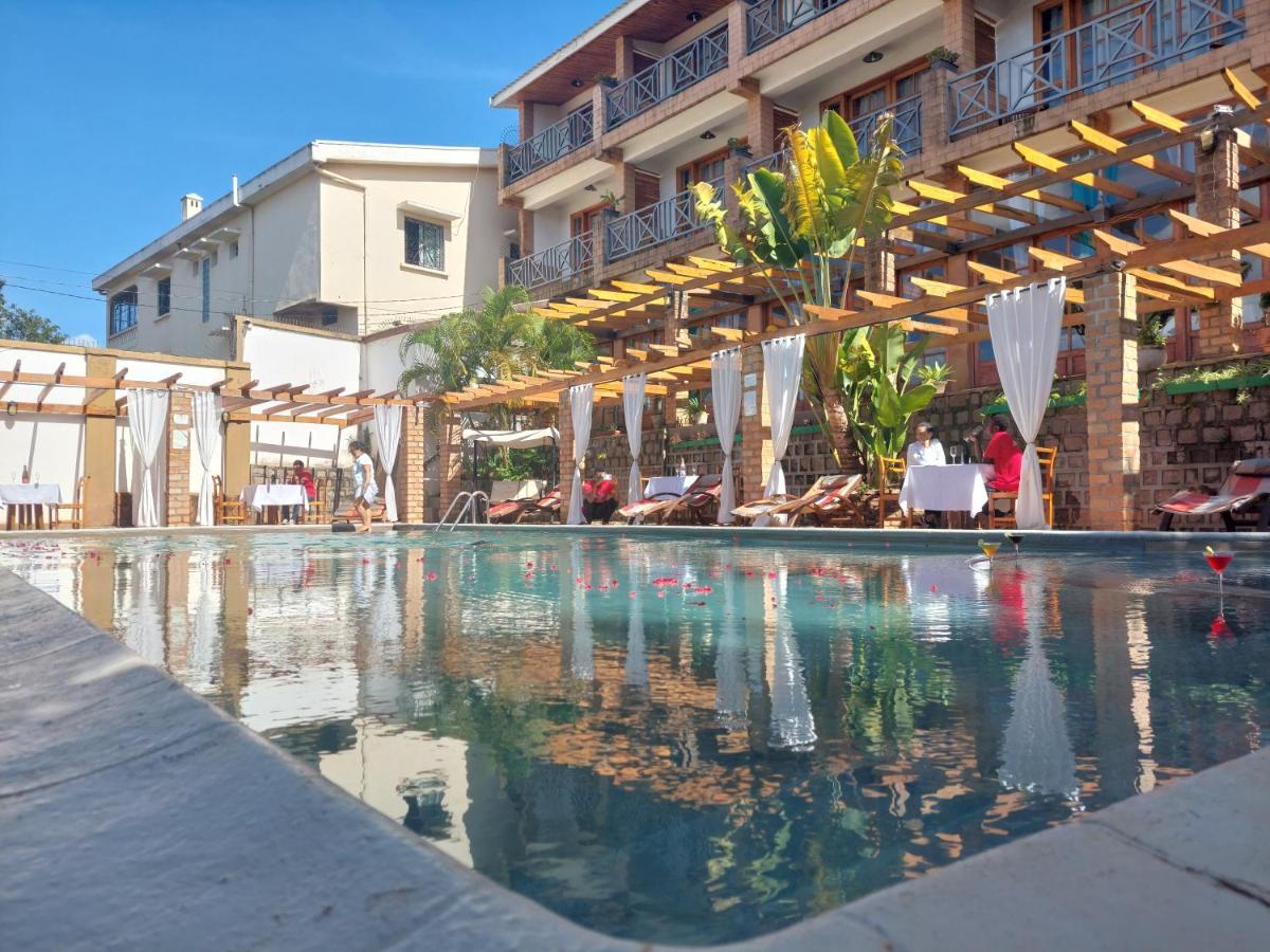איבאטו Island Continent Hotel מראה חיצוני תמונה