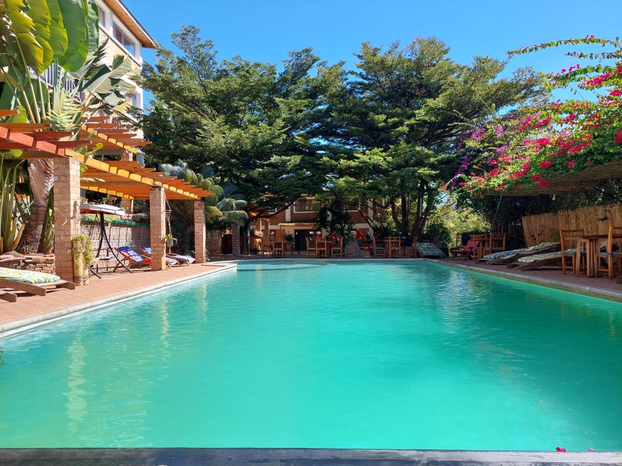 איבאטו Island Continent Hotel מראה חיצוני תמונה