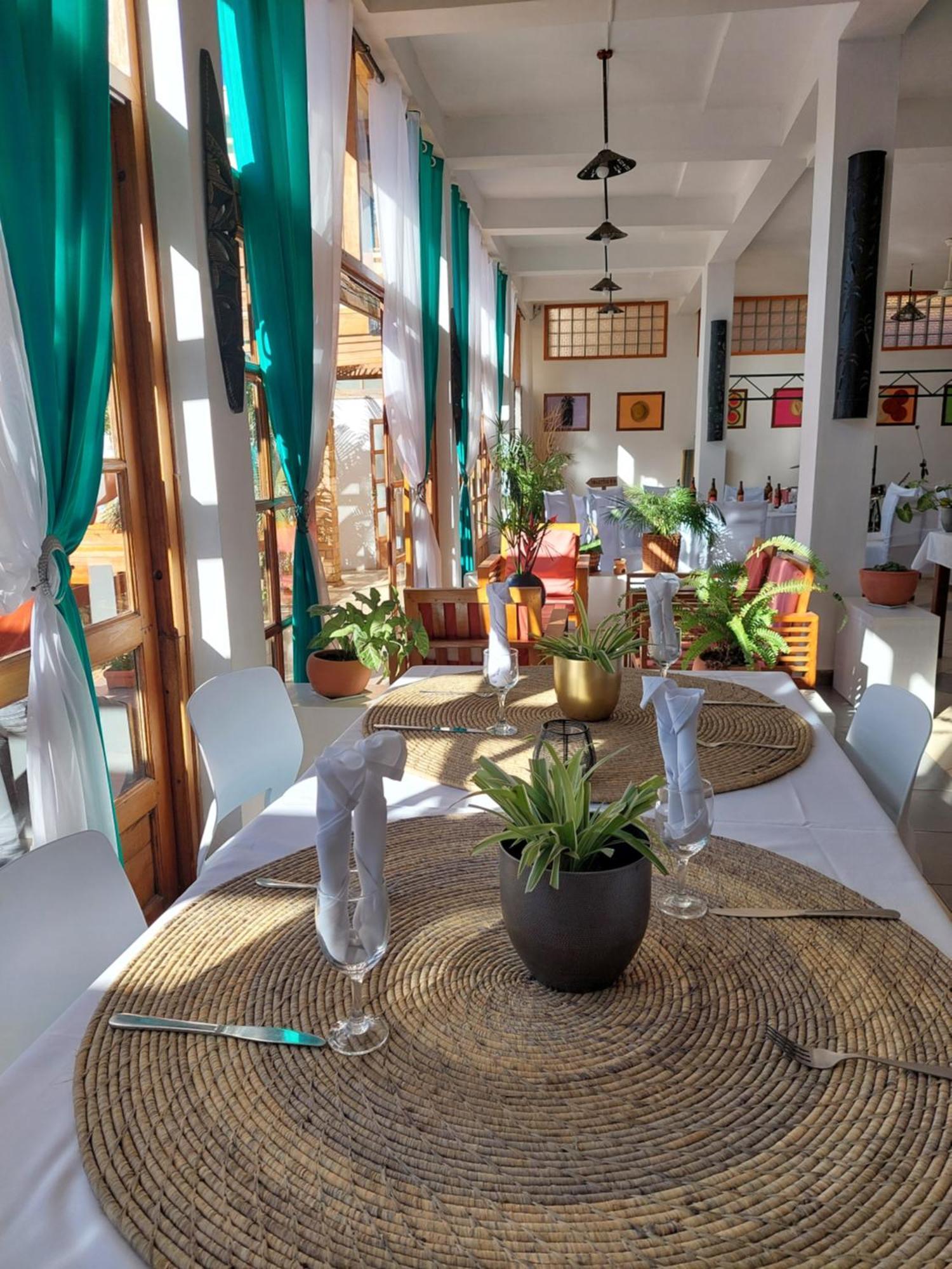 איבאטו Island Continent Hotel מראה חיצוני תמונה