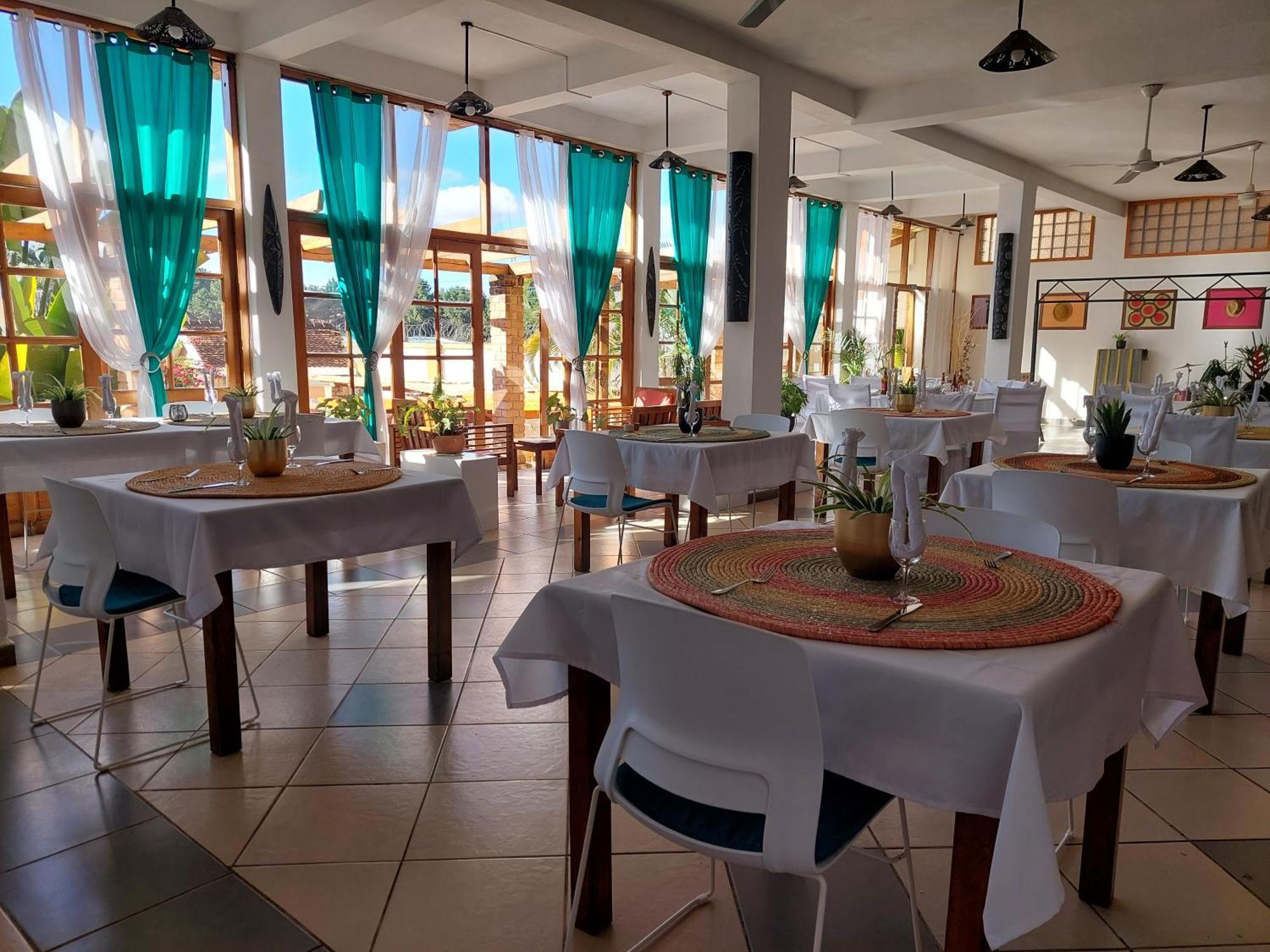 Island Continent Hotel Ivato Airport מראה חיצוני תמונה