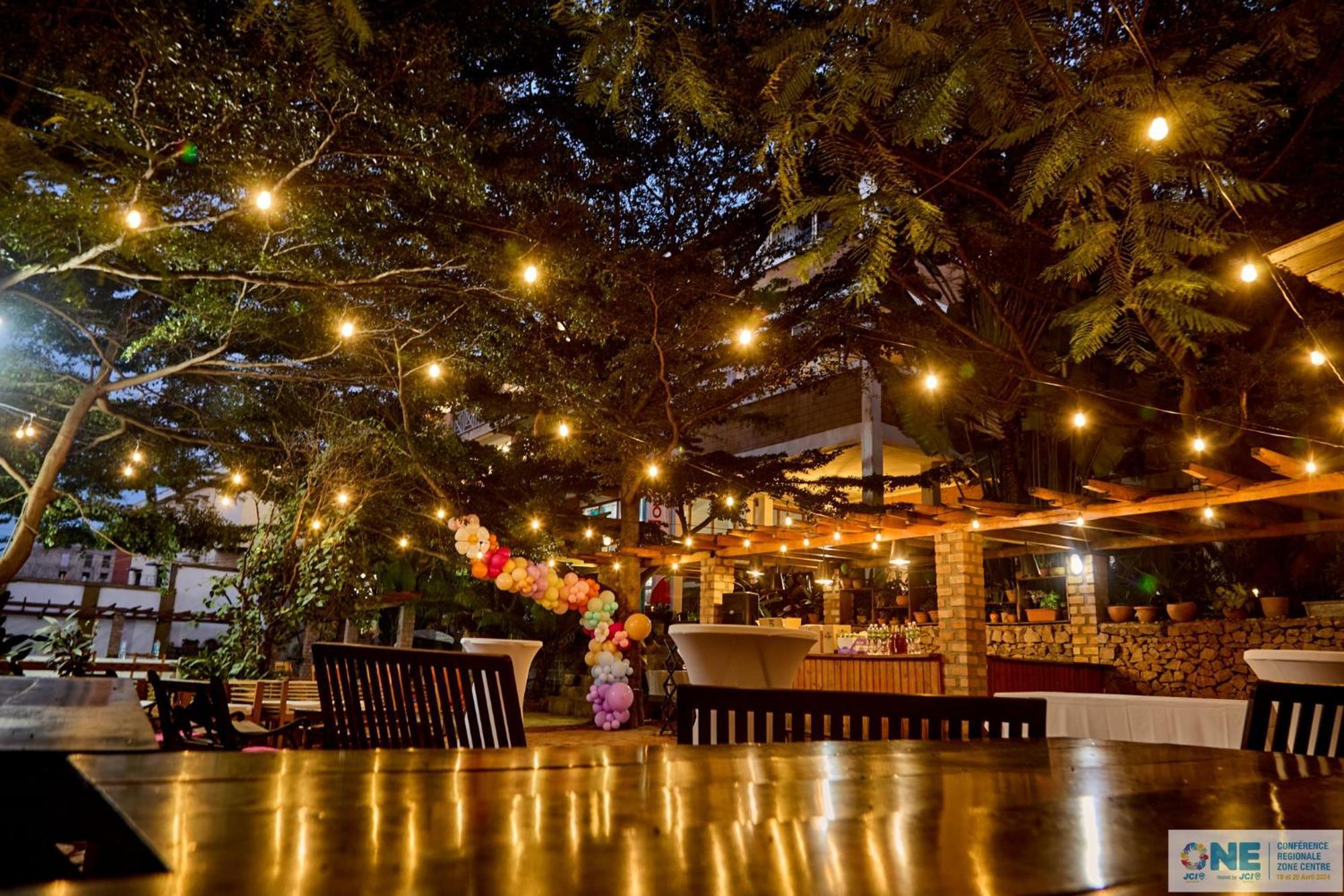 איבאטו Island Continent Hotel מראה חיצוני תמונה